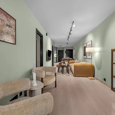 Northern Lights - With Amazing Views And Parking 아파트 *